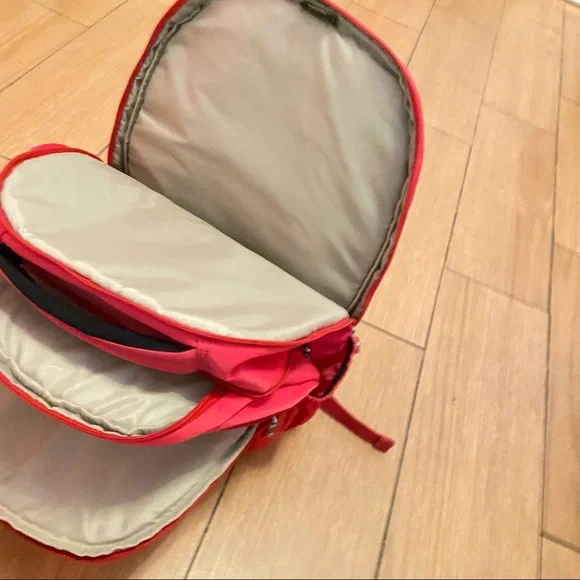 NWOT Big Pink Backpack w/ laptop pocket - Picture 9 of 13